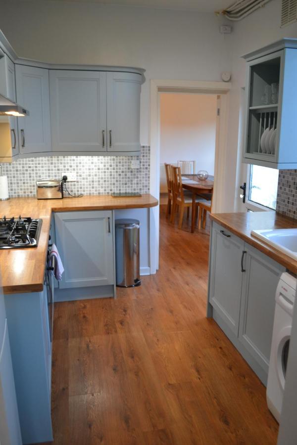Entire 3 Bedroom House Near Caerphilly Station Bagian luar foto
