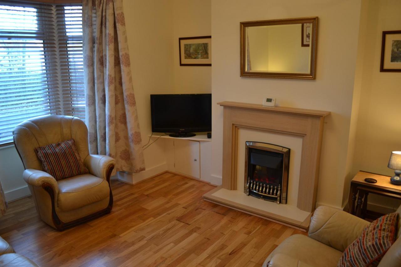Entire 3 Bedroom House Near Caerphilly Station Bagian luar foto